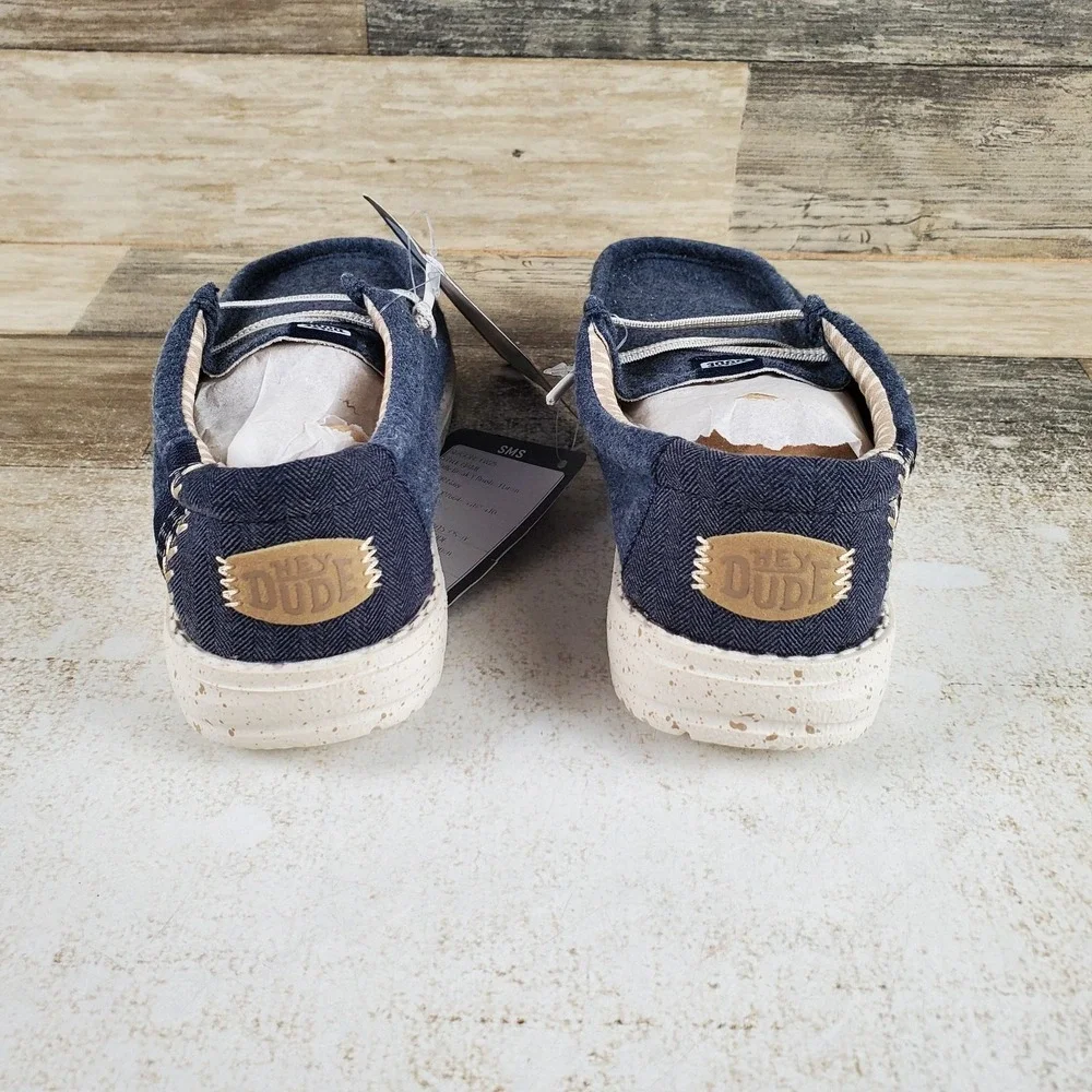 Hey Dude Wally Break Boys Loafer Shoe Sz 13 Navy Brushed Linen Round Toe Slip On